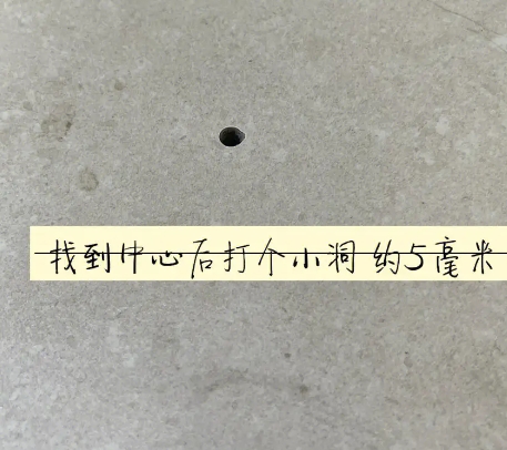 双辽瓷砖空鼓维修公司专业解答在瓷砖铺贴过程中，如果砂料搅拌不均匀，将会带来以下问题